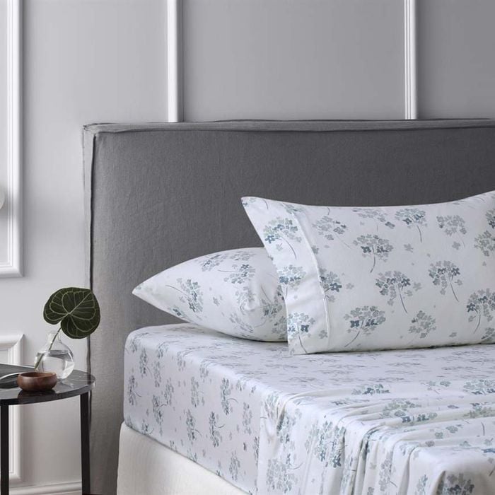 Light Blue Flower Bunch Flannelette Cotton Sheet Set by Accessorize