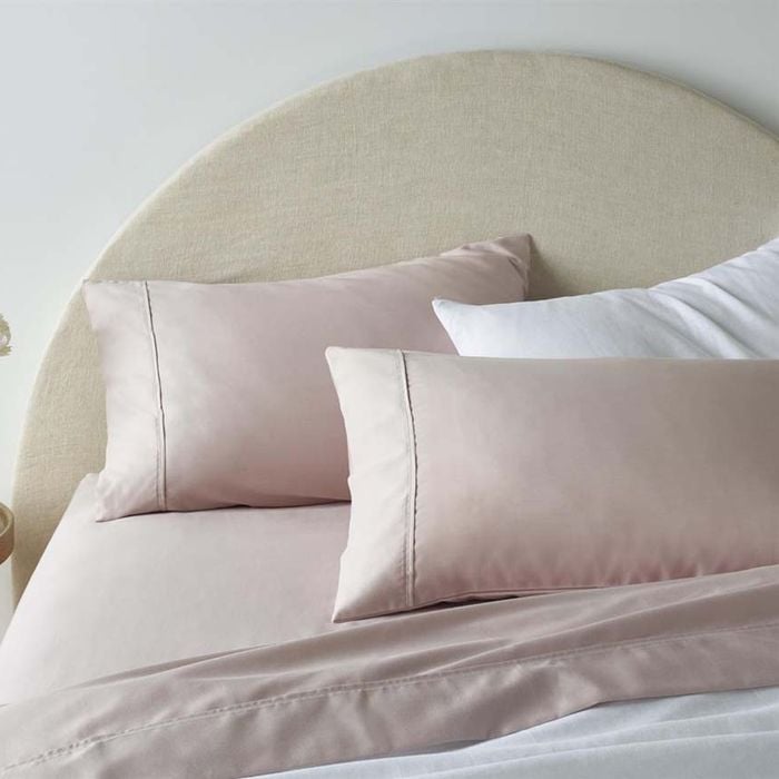 1900TC Blush Cotton Rich Sheet Set by Accessorize